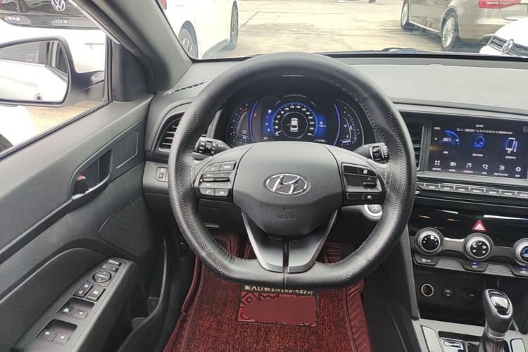 Used Hyundai Elantra (6th Generation / Lingdong) 2019 1.4T Dual-Clutch Xuan Dong · Dynamic Model Steering Wheel