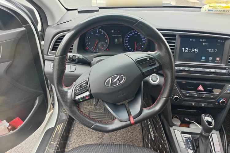 Used Hyundai Elantra (6th Generation / Lingdong) 2019 1.4T Dual-Clutch Xuan Dong · Dynamic Model Steering Wheel