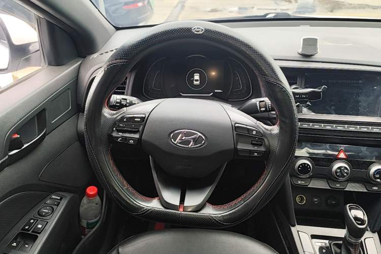 Used Hyundai Elantra (6th Generation / Lingdong) 2019 1.4T Dual-Clutch Xuan Dong · Dynamic Model Steering Wheel