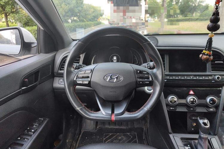 Used Hyundai Elantra (6th Generation / Lingdong) 2019 1.4T Dual-Clutch Xuan Dong · Dynamic Model Steering Wheel