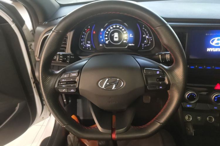 Used Hyundai Elantra (6th Generation / Lingdong) 2019 1.4T Dual-Clutch Xuan Dong · Dynamic Model Steering Wheel