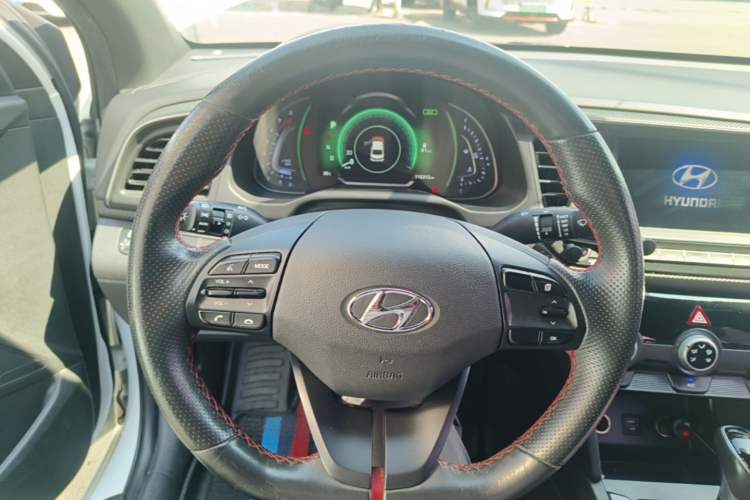Used Hyundai Elantra (6th Generation / Lingdong) 2019 1.4T Dual-Clutch Xuan Dong · Dynamic Model Steering Wheel