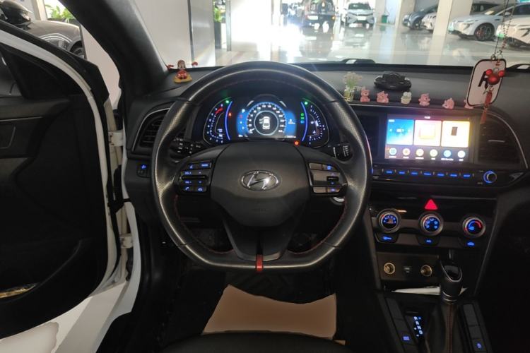 Used Hyundai Elantra (6th Generation / Lingdong) 2019 1.4T Dual-Clutch Xuan Dong · Dynamic Model Steering Wheel