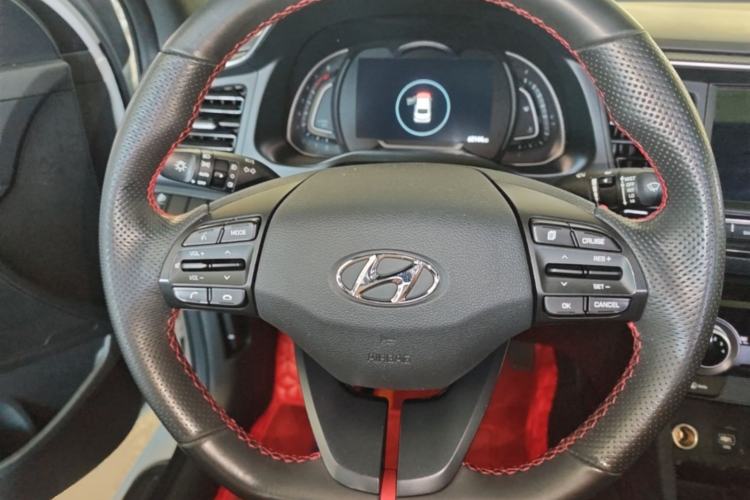 Used Hyundai Elantra (6th Generation / Lingdong) 2019 1.4T Dual-Clutch Xuan Dong · Dynamic Model Steering Wheel