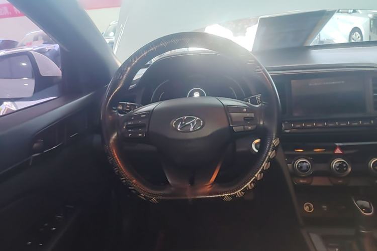 Used Hyundai Elantra (6th Generation / Lingdong) 2019 1.4T Dual-Clutch Xuan Dong · Dynamic Model Steering Wheel