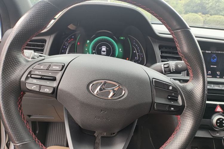 Used Hyundai Elantra (6th Generation / Lingdong) 2019 1.4T Dual-Clutch Xuan Dong · Dynamic Model Steering Wheel