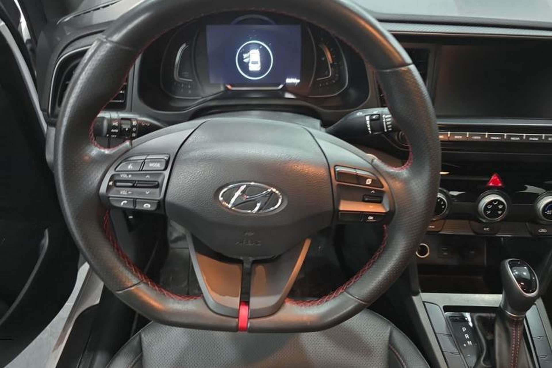 Used Hyundai Elantra (6th Generation / Lingdong) 2019 1.4T Dual-Clutch Xuan Dong · Dynamic Model Steering Wheel