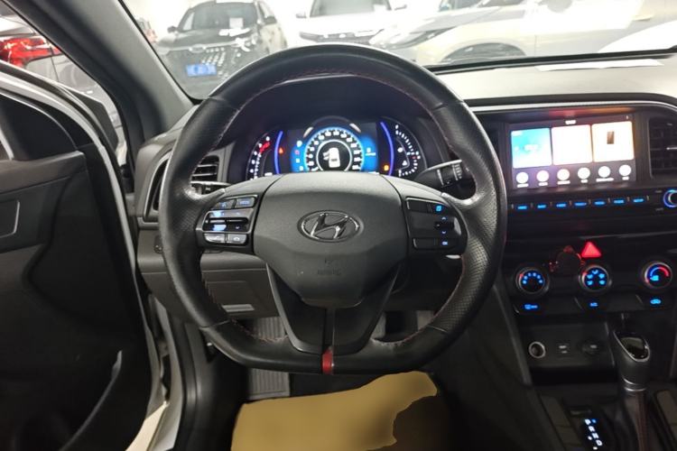 Used Hyundai Elantra (6th Generation / Lingdong) 2019 1.4T Dual-Clutch Xuan Dong · Dynamic Model Steering Wheel
