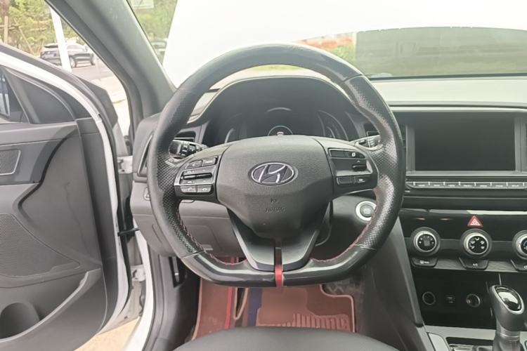 Used Hyundai Elantra (6th Generation / Lingdong) 2019 1.4T Dual-Clutch Xuan Dong · Dynamic Model Steering Wheel