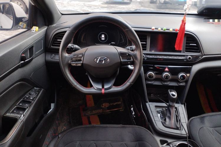 Used Hyundai Elantra (6th Generation / Lingdong) 2019 1.4T Dual-Clutch Xuan Dong · Dynamic Model Steering Wheel