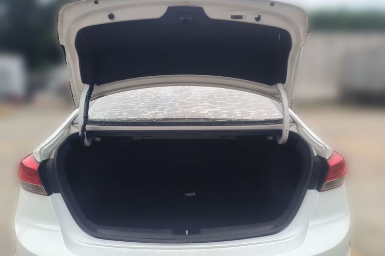 Used Hyundai Elantra (6th Generation / Lingdong) 2019 1.4T Dual-Clutch Xuan Dong · Dynamic Model Trunk