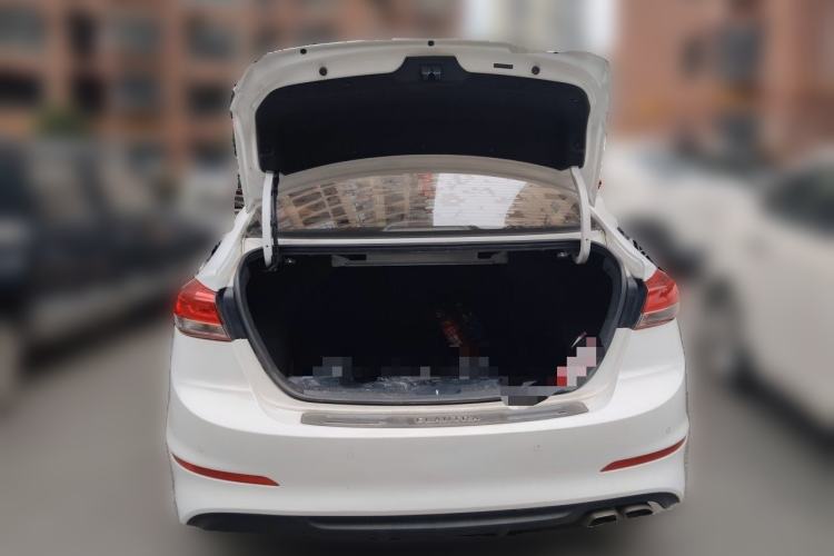 Used Hyundai Elantra (6th Generation / Lingdong) 2019 1.4T Dual-Clutch Xuan Dong · Dynamic Model Trunk
