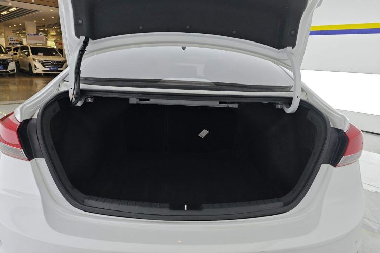 Used Hyundai Elantra (6th Generation / Lingdong) 2019 1.4T Dual-Clutch Xuan Dong · Dynamic Model Trunk
