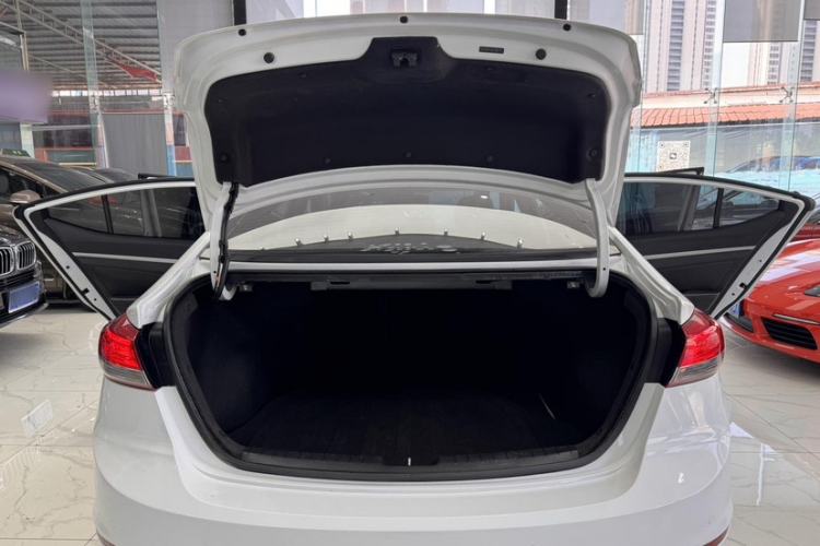 Used Hyundai Elantra (6th Generation / Lingdong) 2019 1.5L CVT ZhiXuan – Elite Version Trunk