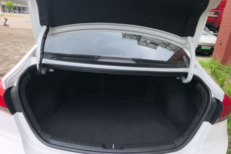 Used Hyundai Elantra (6th Generation / Lingdong) 2019 1.4T Dual-Clutch Xuan Dong · Dynamic Model Trunk