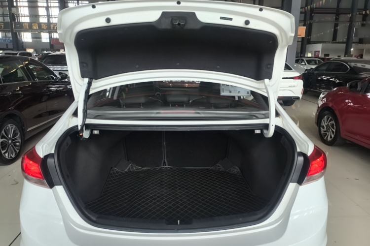 Used Hyundai Elantra (6th Generation / Lingdong) 2019 1.5L CVT ZhiXuan – Elite Version Trunk