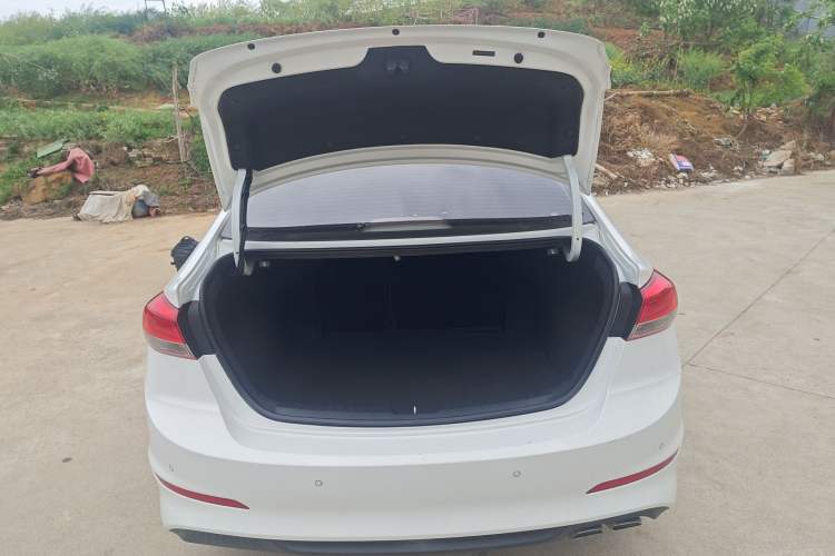 Used Hyundai Elantra (6th Generation / Lingdong) 2019 1.4T Dual-Clutch Xuan Dong · Dynamic Model Trunk