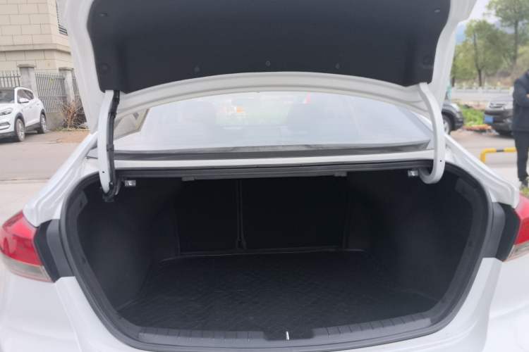 Used Hyundai Elantra (6th Generation / Lingdong) 2019 1.5L CVT ZhiXuan – Elite Version Trunk