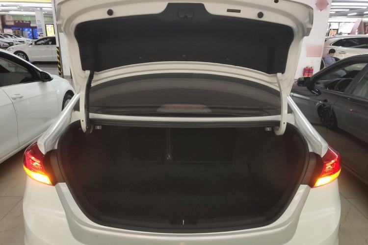 Used Hyundai Elantra (6th Generation / Lingdong) 2019 1.5L CVT ZhiXuan – Elite Version Trunk