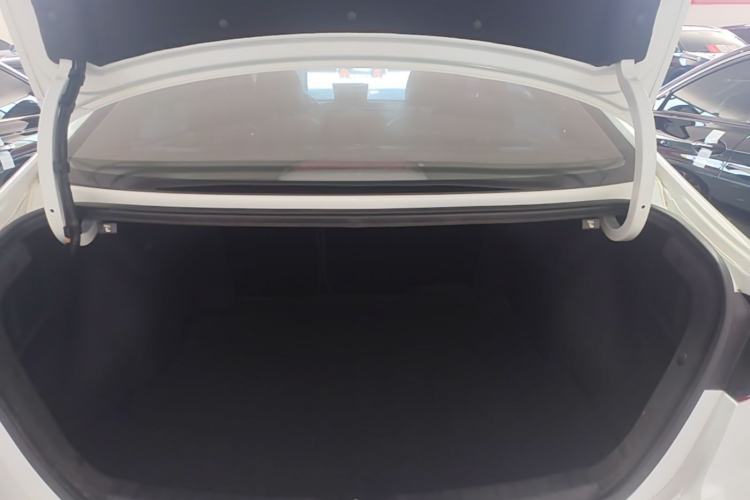 Used Hyundai Elantra (6th Generation / Lingdong) 2019 1.4T Dual-Clutch Xuan Dong · Dynamic Model Trunk
