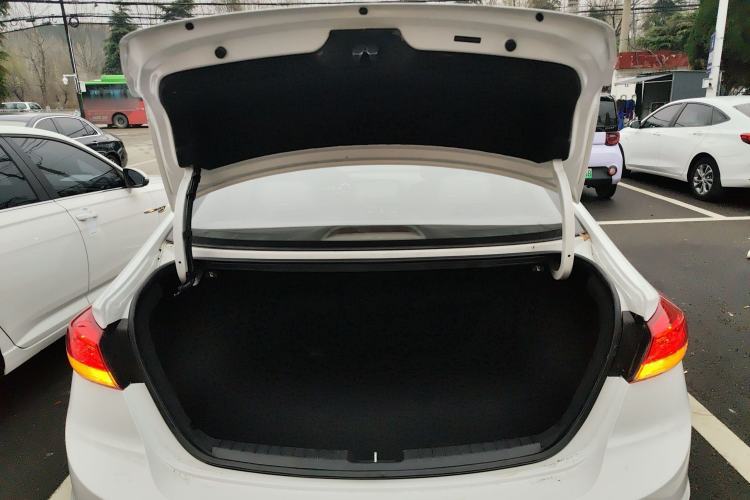 Used Hyundai Elantra (6th Generation / Lingdong) 2019 1.5L CVT ZhiXuan – Elite Version Trunk