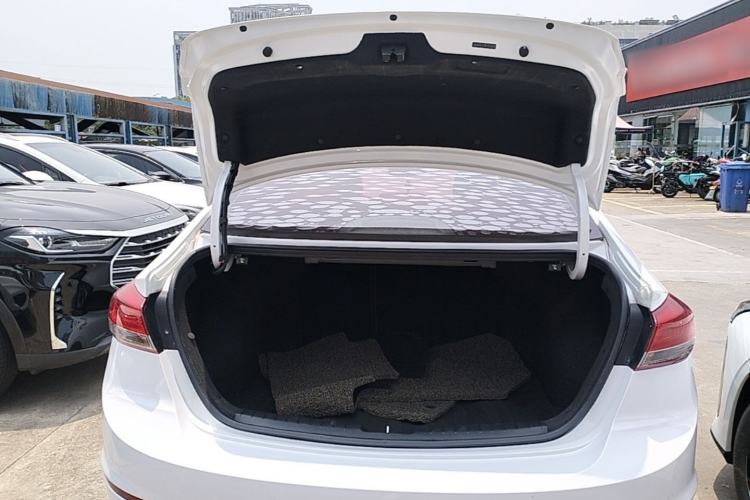 Used Hyundai Elantra (6th Generation / Lingdong) 2019 1.5L CVT ZhiXuan – Elite Version Trunk