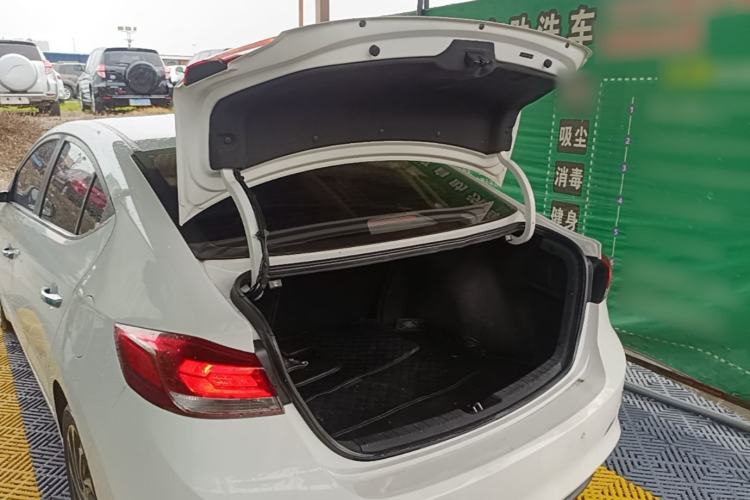 Used Hyundai Elantra (6th Generation / Lingdong) 2019 1.4T Dual-Clutch Xuan Dong · Dynamic Model Trunk