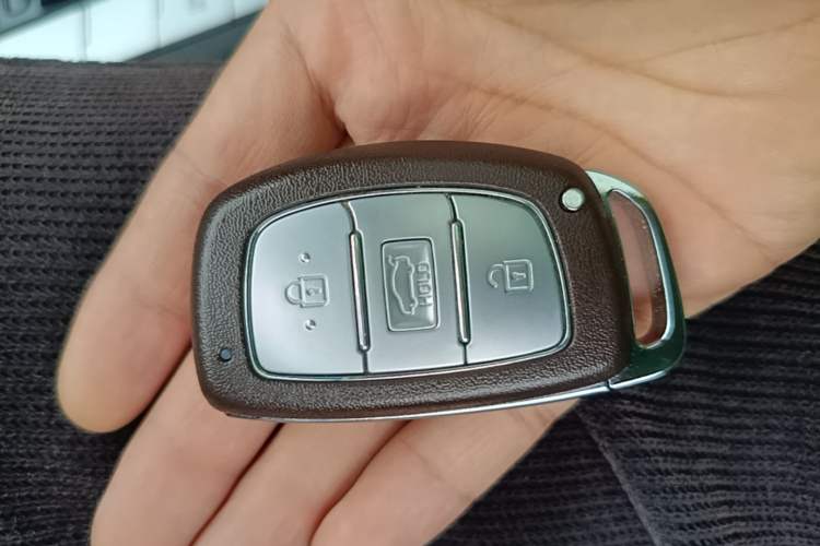 Used Hyundai Elantra (6th Generation / Lingdong) 2019 1.5L CVT ZhiXuan – Elite Version Vehicle Key