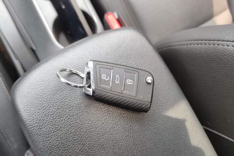 Used Hyundai Elantra (6th Generation / Lingdong) 2019 1.5L CVT ZhiXuan – Elite Version Vehicle Key