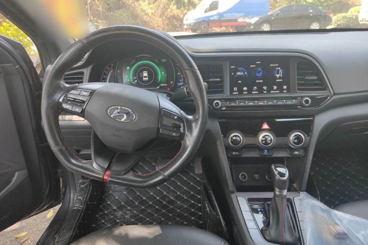 Used Hyundai Elantra (6th Generation / Lingdong) 2020 1.4T Dual-Clutch Xuan Dong · Dynamic Version Center Console