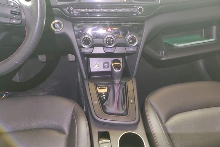 Used Hyundai Elantra (6th Generation / Lingdong) 2020 1.4T Dual-Clutch Xuan Dong · Dynamic Version Gear Lever