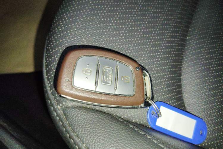 Used Hyundai Elantra (6th Generation / Lingdong) 2020 1.5L CVT Smart & Stylish – Elite Version Interior 1