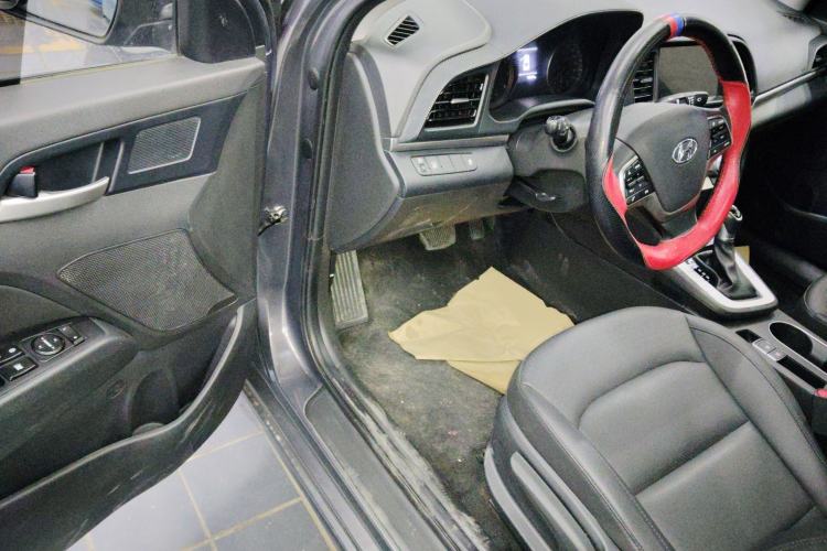 Used Hyundai Elantra (6th Generation / Lingdong) 2020 1.5L CVT Smart & Stylish – Elite Version Interior 3