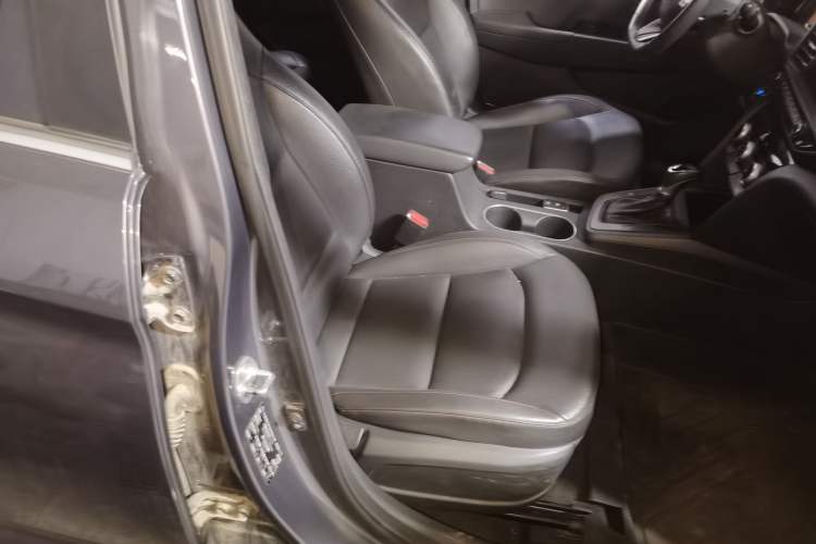 Used Hyundai Elantra (6th Generation / Lingdong) 2020 1.4T Dual-Clutch Xuan Dong · Dynamic Version Right Front Seat