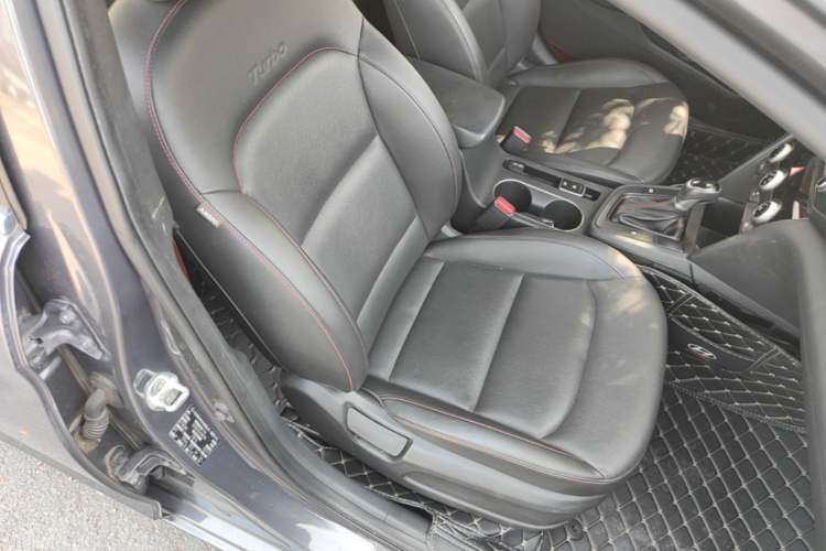 Used Hyundai Elantra (6th Generation / Lingdong) 2020 1.4T Dual-Clutch Xuan Dong · Dynamic Version Right Front Seat