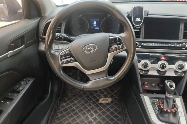 Used Hyundai Elantra (6th Generation / Lingdong) 2020 1.5L CVT Smart & Stylish – Elite Version Steering Wheel