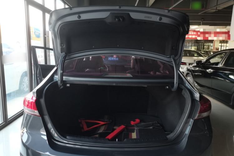 Used Hyundai Elantra (6th Generation / Lingdong) 2020 1.4T Dual-Clutch Xuan Dong · Dynamic Version Trunk