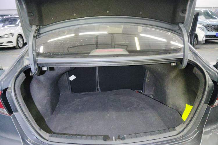 Used Hyundai Elantra (6th Generation / Lingdong) 2020 1.5L CVT Smart & Stylish – Elite Version Trunk