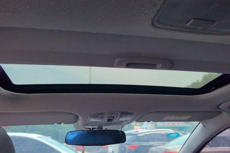 Used Hyundai Elantra (6th Generation / Lingdong) 2020 1.5L CVT Smart & Stylish – Elite Version Headliner