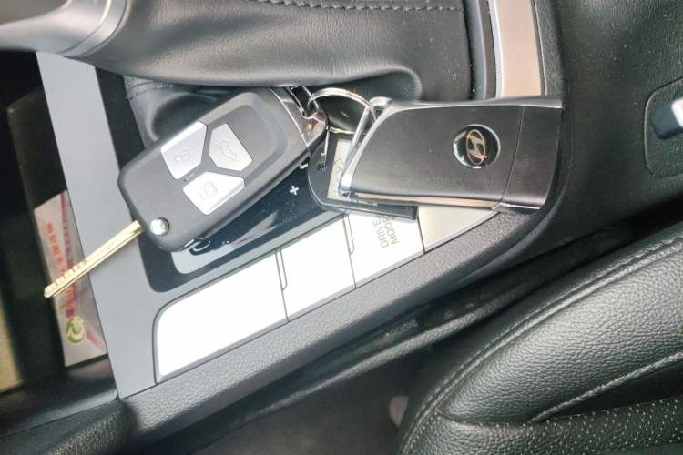 Used Hyundai Elantra (6th Generation / Lingdong) 2020 1.5L CVT Smart & Stylish – Elite Version Interior 1