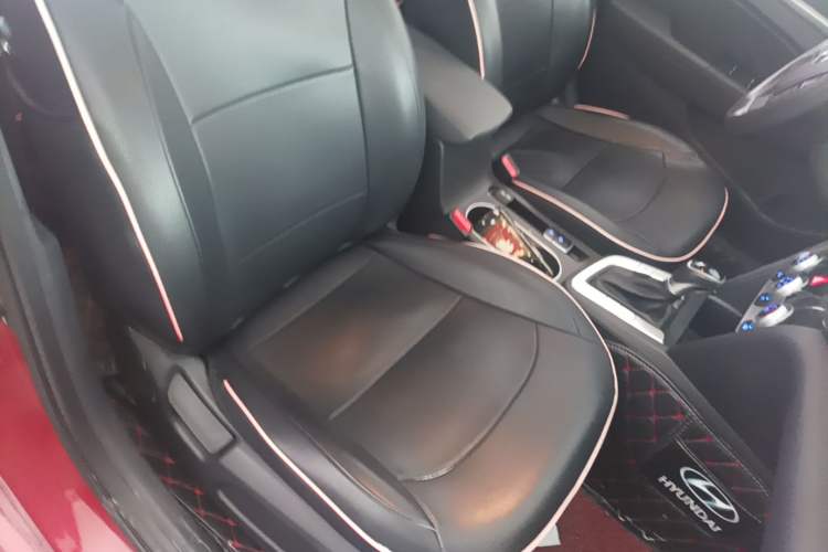 Used Hyundai Elantra (6th Generation / Lingdong) 2020 1.5L CVT Smart & Stylish – Elite Version Right Front Seat