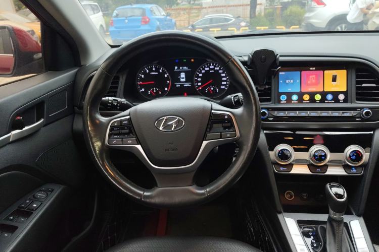 Used Hyundai Elantra (6th Generation / Lingdong) 2020 1.5L CVT Smart & Stylish – Elite Version Steering Wheel