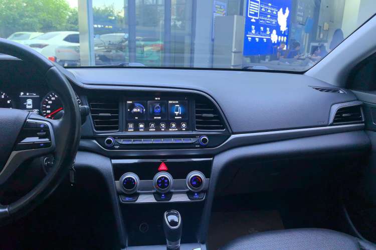 Used Hyundai Elantra (6th Generation / Lingdong) 2020 1.5L CVT Smart & Stylish – Elite Version Audio And AC Panel