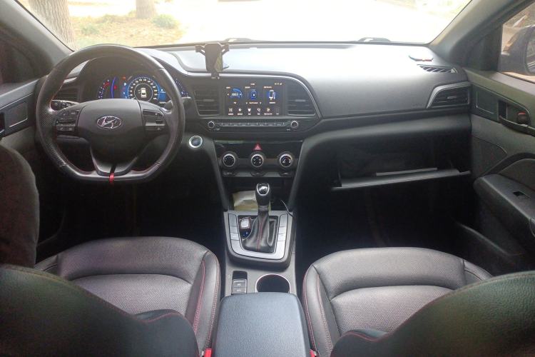 Used Hyundai Elantra (6th Generation / Lingdong) 2020 1.4T Dual-Clutch Xuan Dong · Dynamic Version Center Console