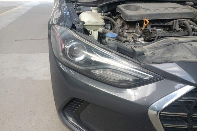 Used Hyundai Elantra (6th Generation / Lingdong) 2020 1.4T Dual-Clutch Xuan Dong · Dynamic Version Right Front Headlight