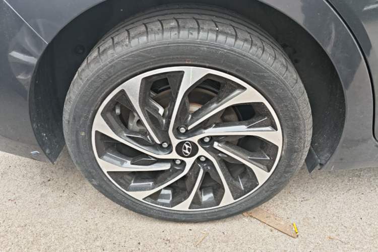 Used Hyundai Elantra (6th Generation / Lingdong) 2020 1.5L CVT Smart & Stylish – Elite Version Right Rear Wheel Hub