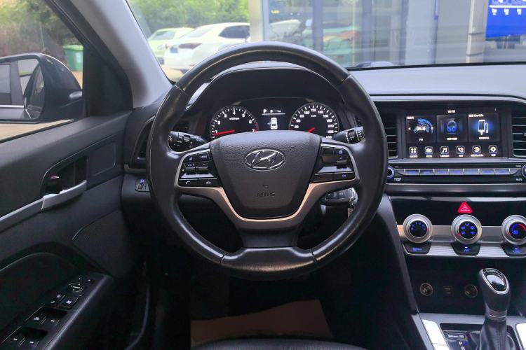 Used Hyundai Elantra (6th Generation / Lingdong) 2020 1.5L CVT Smart & Stylish – Elite Version Steering Wheel