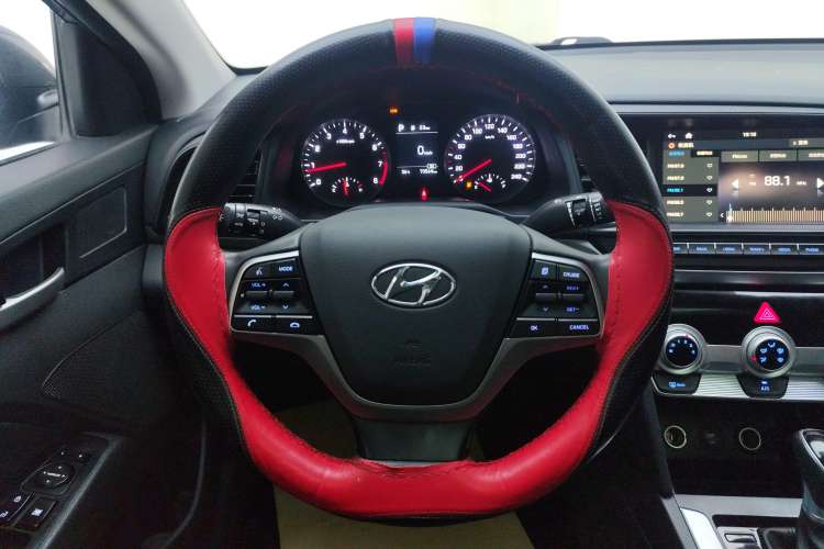 Used Hyundai Elantra (6th Generation / Lingdong) 2020 1.5L CVT Smart & Stylish – Elite Version Steering Wheel