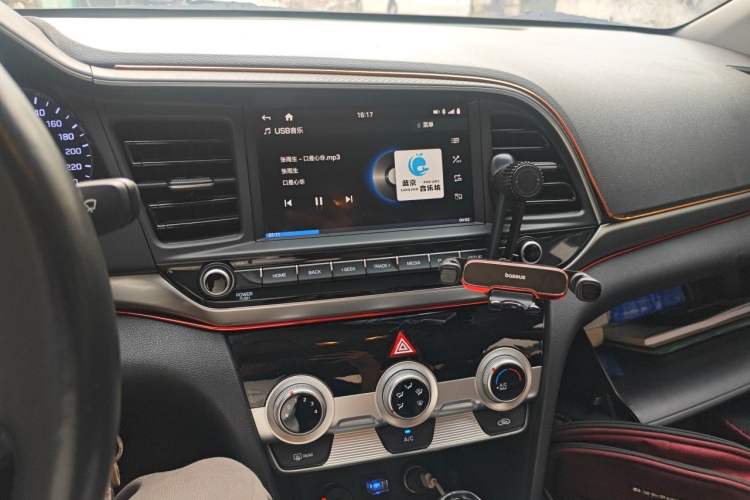 Used Hyundai Elantra (6th Generation / Lingdong) 2020 1.5L CVT Smart & Stylish – Elite Version Audio And AC Panel