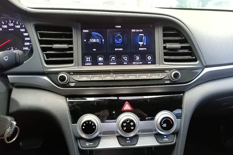 Used Hyundai Elantra (6th Generation / Lingdong) 2020 1.5L CVT Smart & Stylish – Elite Version Audio And AC Panel